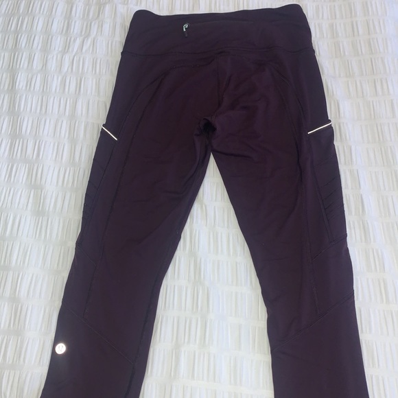 Lululemon Run On Leggings in deep purple - Picture 3 of 4